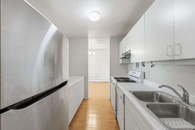 1216 S New Wilke Road 307, Arlington Heights, IL 60005