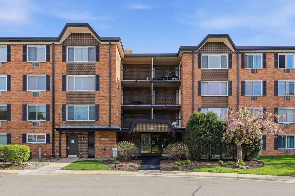 1216 S New Wilke Road 307, Arlington Heights, IL 60005