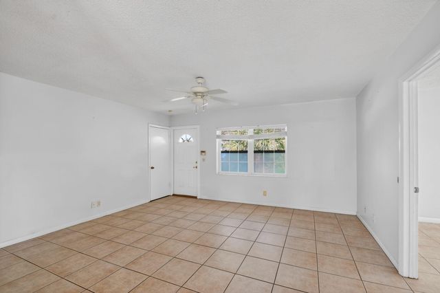 1006 SW 28th Avenue, Boynton Beach, FL 33426