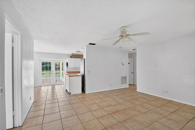 1006 SW 28th Avenue, Boynton Beach, FL 33426