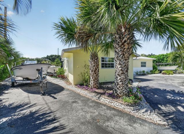 1006 SW 28th Avenue, Boynton Beach, FL 33426