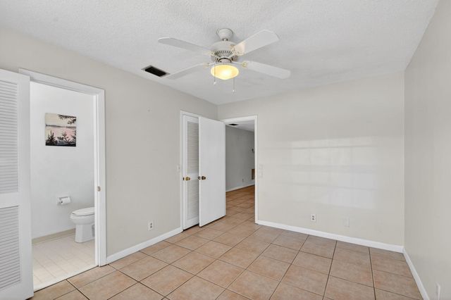 1006 SW 28th Avenue, Boynton Beach, FL 33426