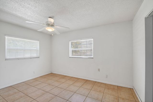 1006 SW 28th Avenue, Boynton Beach, FL 33426