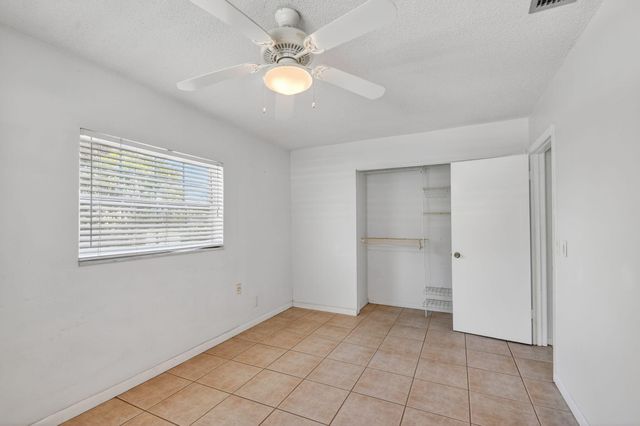 1006 SW 28th Avenue, Boynton Beach, FL 33426