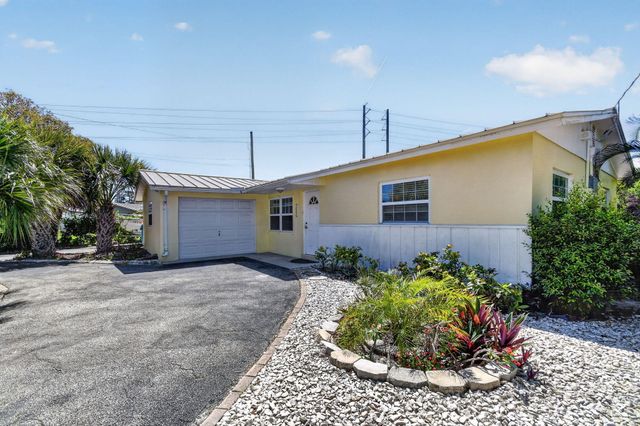 1006 SW 28th Avenue, Boynton Beach, FL 33426