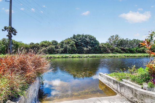 1006 SW 28th Avenue, Boynton Beach, FL 33426