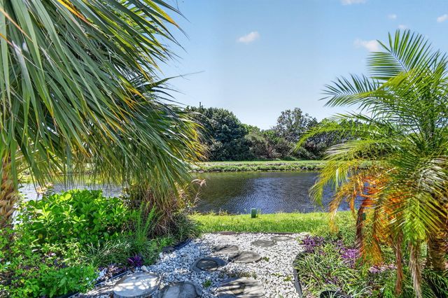 1006 SW 28th Avenue, Boynton Beach, FL 33426