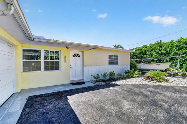 1006 SW 28th Avenue, Boynton Beach, FL 33426