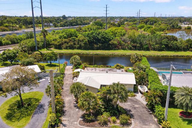 1006 SW 28th Avenue, Boynton Beach, FL 33426