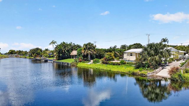 1006 SW 28th Avenue, Boynton Beach, FL 33426