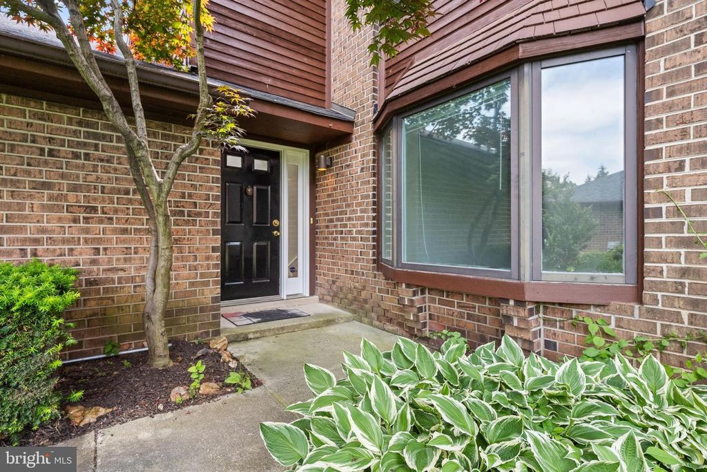 105 TIMOTHY CIR, Wayne, PA 19087