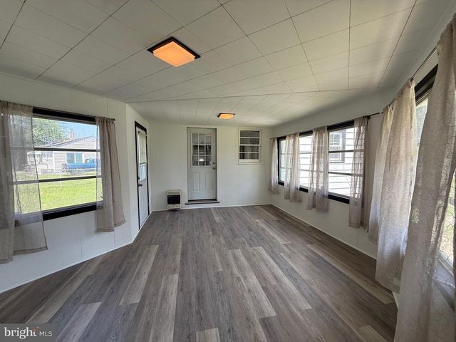 600 6TH AVE, Lindenwold, NJ 08021