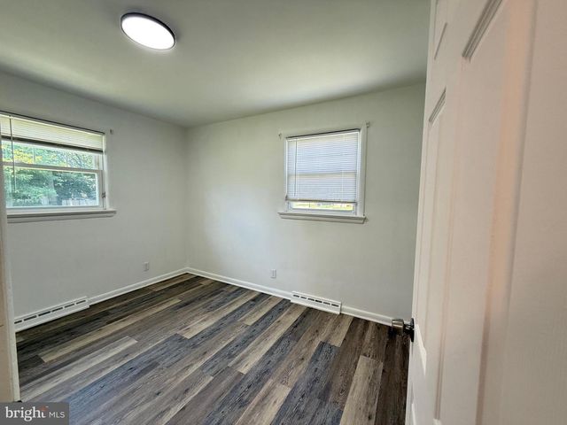 600 6TH AVE, Lindenwold, NJ 08021