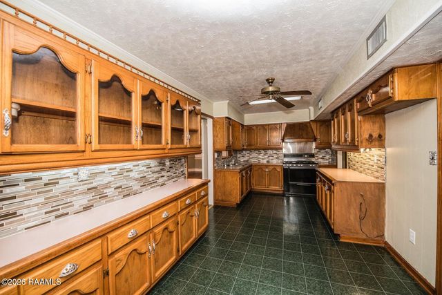 301 American Legion Drive, Crowley, LA 70526
