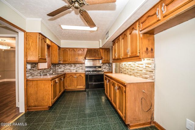 301 American Legion Drive, Crowley, LA 70526
