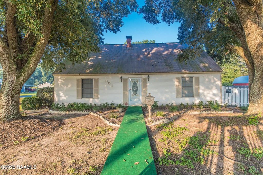 301 American Legion Drive, Crowley, LA 70526