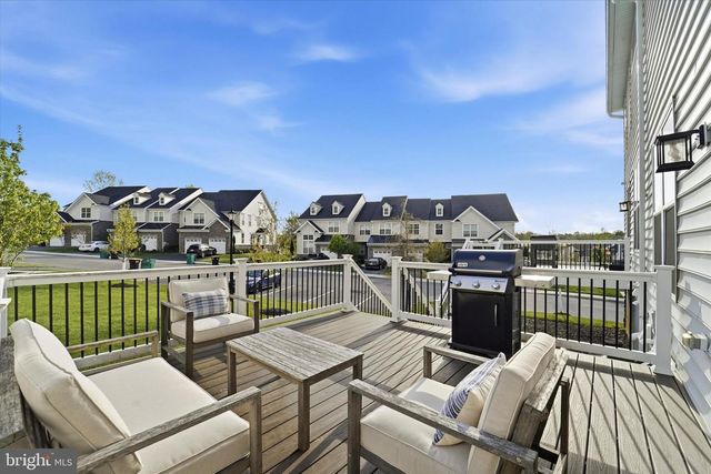 2030 JULIA DR, Conshohocken, PA 19428