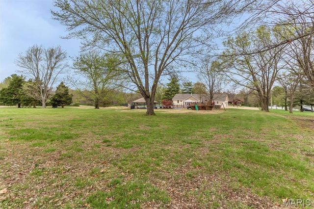 21 Oak Knoll Drive, St Charles, MO 63304