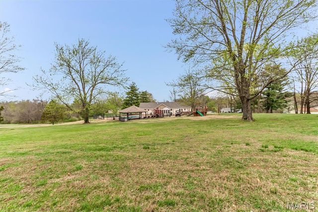 21 Oak Knoll Drive, St Charles, MO 63304