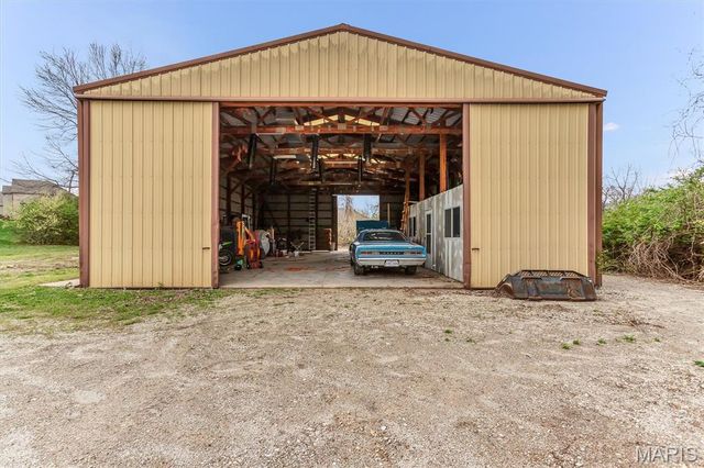 21 Oak Knoll Drive, St Charles, MO 63304