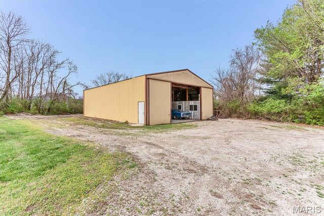 21 Oak Knoll Drive, St Charles, MO 63304