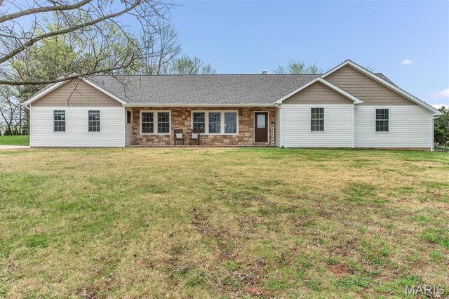 21 Oak Knoll Drive, St Charles, MO 63304
