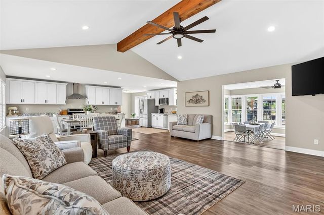 21 Oak Knoll Drive, St Charles, MO 63304