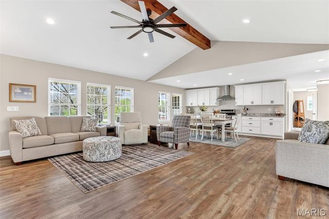 21 Oak Knoll Drive, St Charles, MO 63304