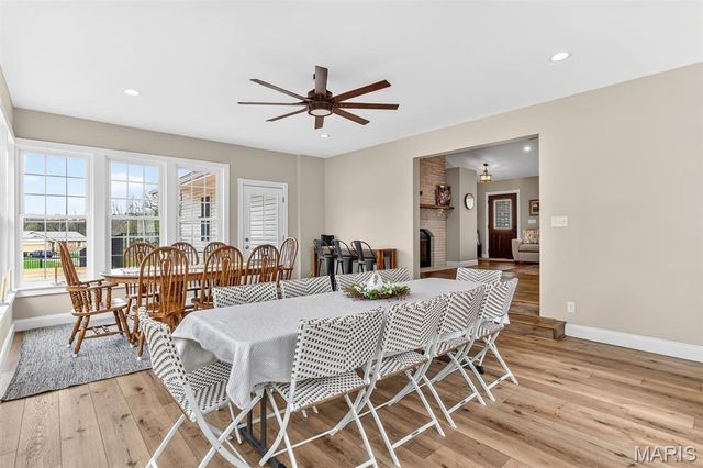 21 Oak Knoll Drive, St Charles, MO 63304