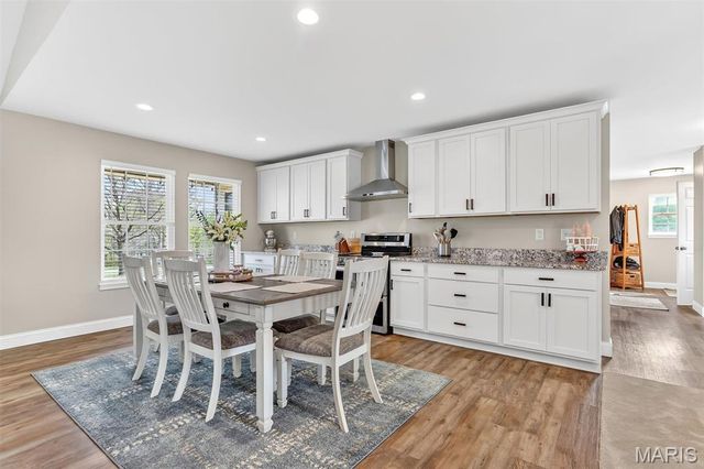 21 Oak Knoll Drive, St Charles, MO 63304
