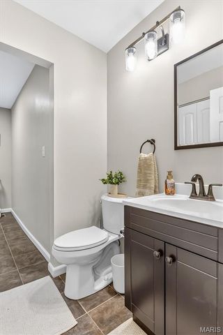 21 Oak Knoll Drive, St Charles, MO 63304
