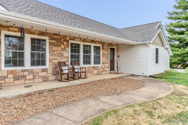 21 Oak Knoll Drive, St Charles, MO 63304