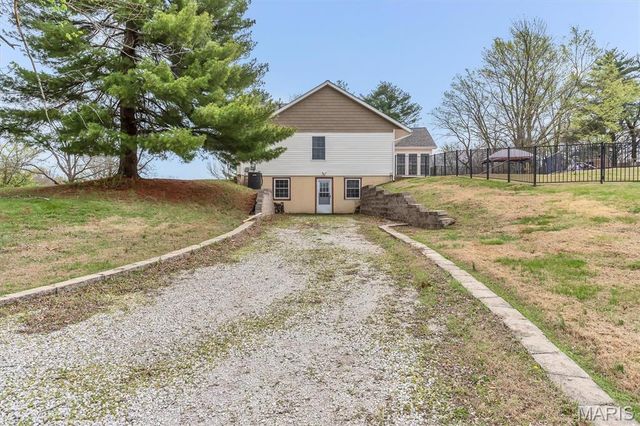 21 Oak Knoll Drive, St Charles, MO 63304