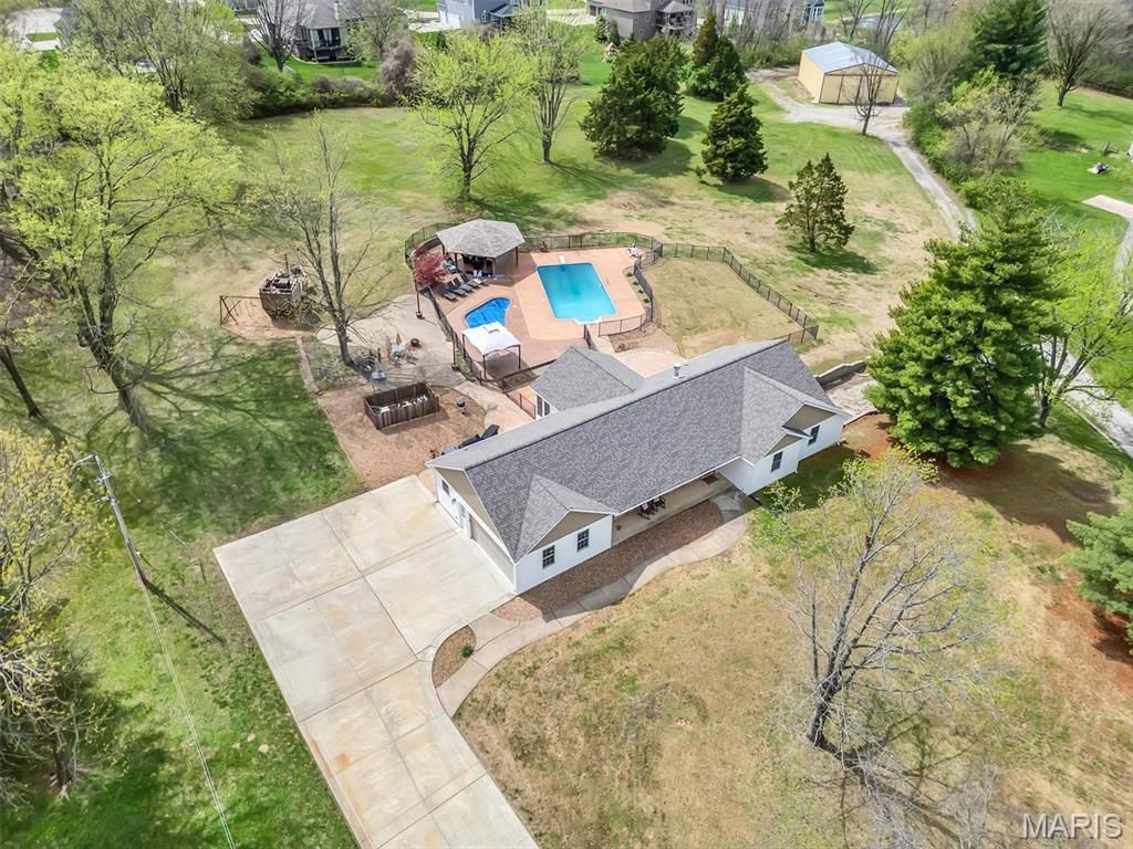 21 Oak Knoll Drive, St Charles, MO 63304