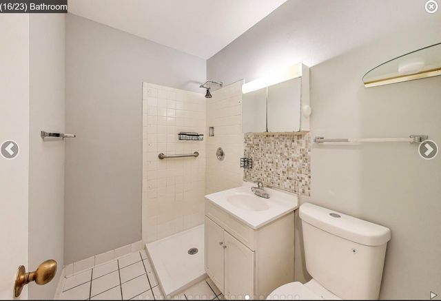 8500 Skokie Boulevard 3A, Skokie, IL 60077