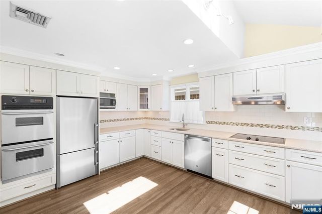 125 Hawthorne Avenue, Glen Ridge, NJ 07028