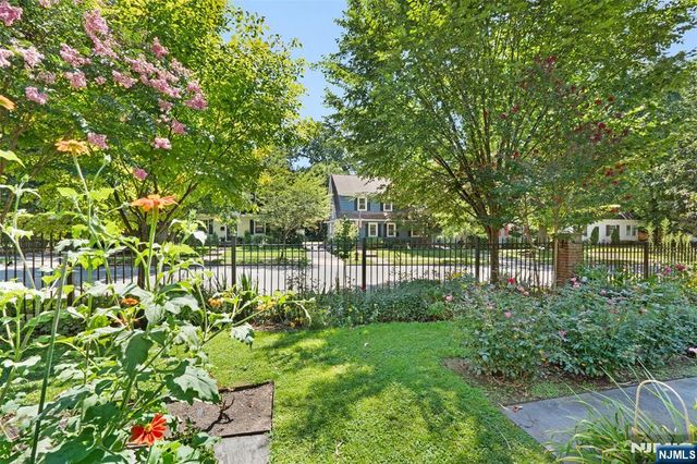 125 Hawthorne Avenue, Glen Ridge, NJ 07028