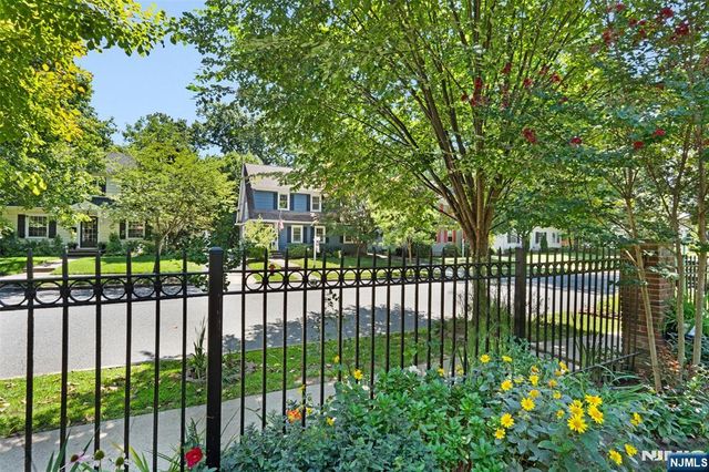 125 Hawthorne Avenue, Glen Ridge, NJ 07028