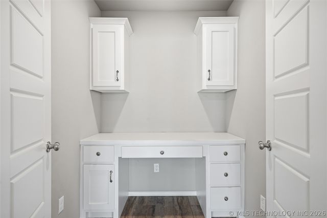 3706 S 13th Place, Broken Arrow, OK 74011
