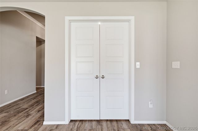 3706 S 13th Place, Broken Arrow, OK 74011
