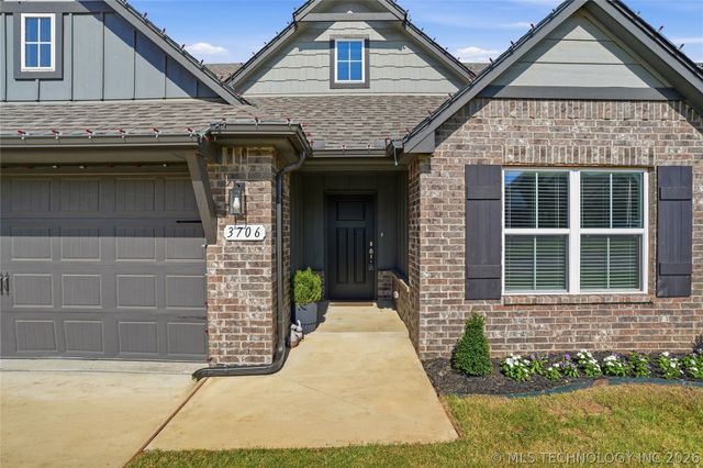 3706 S 13th Place, Broken Arrow, OK 74011