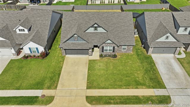 3706 S 13th Place, Broken Arrow, OK 74011