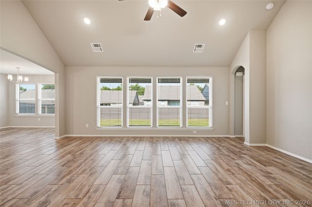 3706 S 13th Place, Broken Arrow, OK 74011