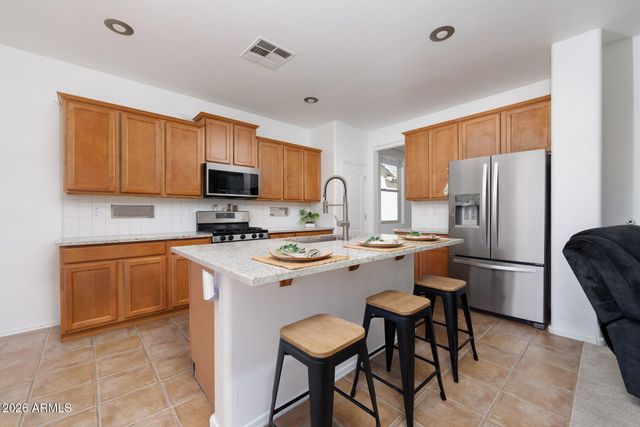 19403 E ARROWHEAD Trail, Queen Creek, AZ 85142