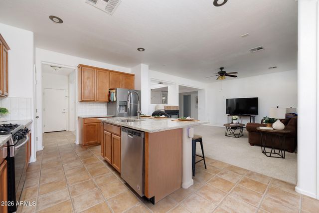 19403 E ARROWHEAD Trail, Queen Creek, AZ 85142