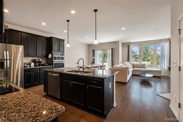 43479 Prospect Lane, Novi, MI 48375