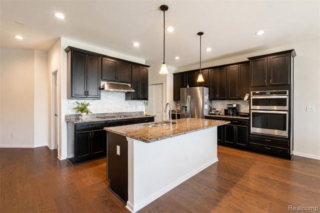 43479 Prospect Lane, Novi, MI 48375