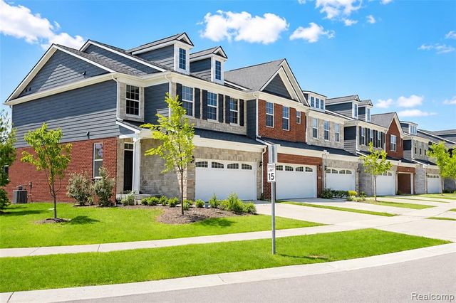 43479 Prospect Lane, Novi, MI 48375