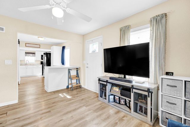 2068 Cass Avenue, Evansville, IN 47714