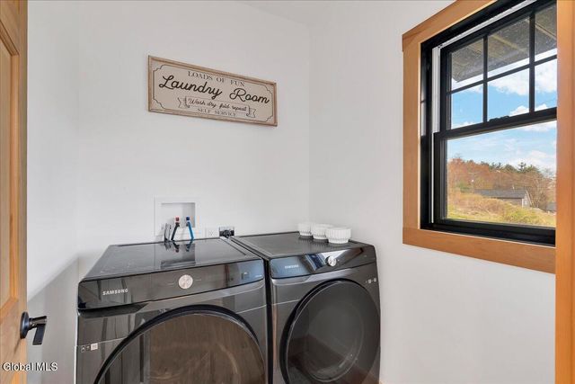 30 Harriman Rd Extension, Sand Lake, NY 12018